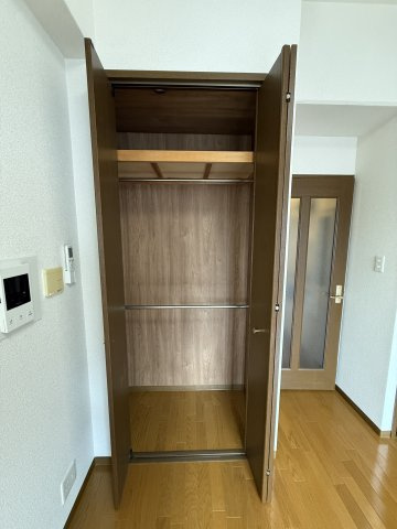 クレール谷町の収納