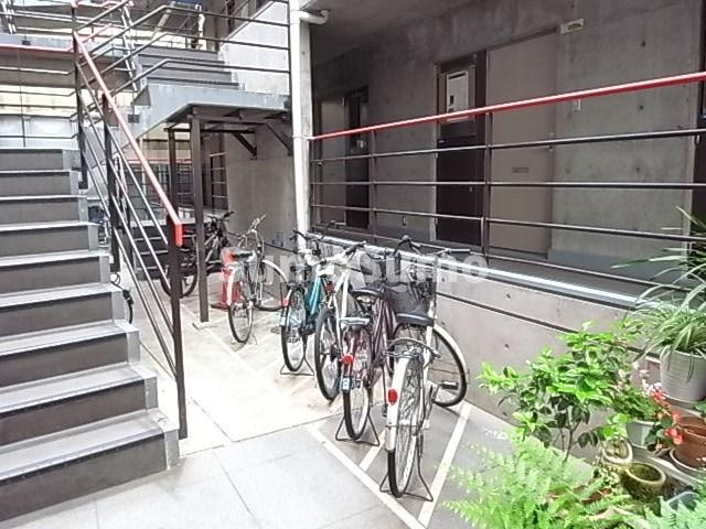 プリエールJR塚口駅前の外観