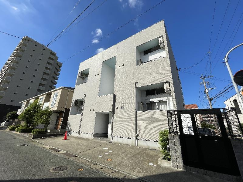 リヴァブル箱崎の外観