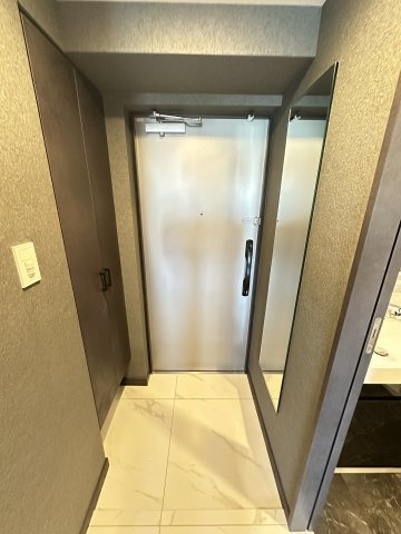 S-RESIDENCE難波西alterの玄関