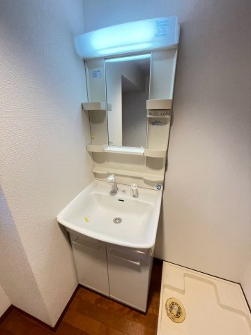 アーバンハイツ住乃江の独立洗面台