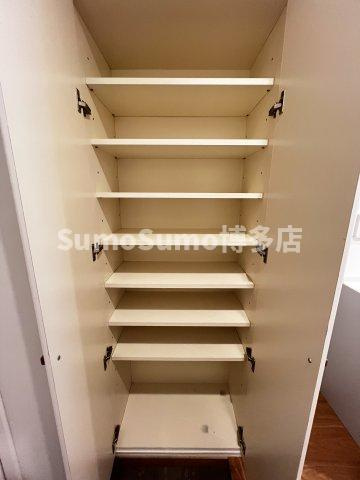 アントゥール薬院の収納