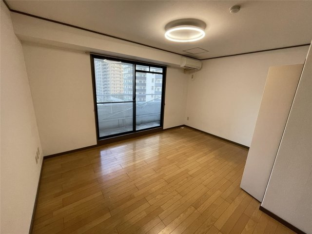 ゴックス南森町の居間・リビング