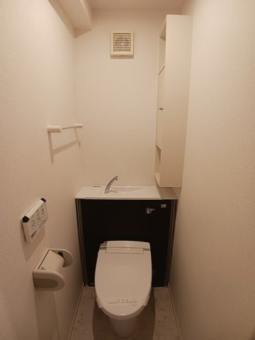 プリムローズ西早稲田のトイレ|落ち着いたトイレです