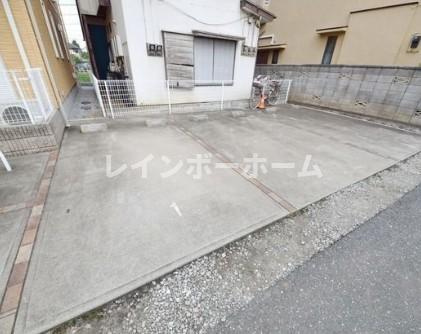 レディアⅡの駐車場