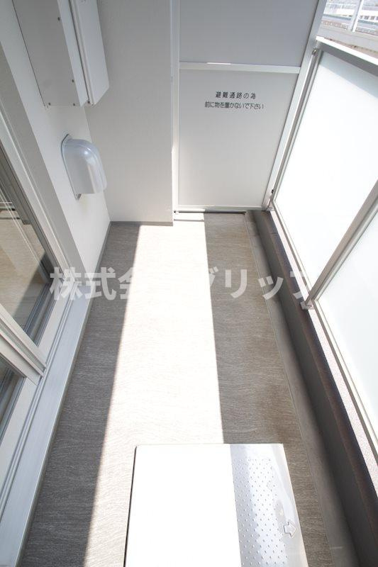 リヴシティ横濱新川町弐番館のバルコニー