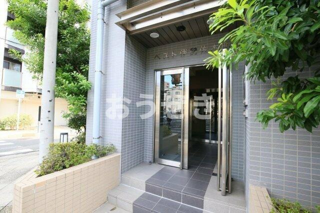 ベスト伊勢佐木町のエントランス
