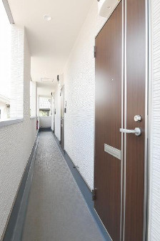 ハーモニーテラス富士見台の玄関
