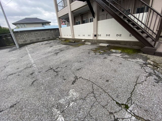 旭マンションの駐車場