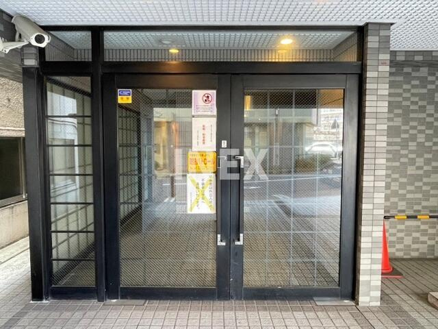 横浜市神奈川区台町の賃貸マンションのエントランス