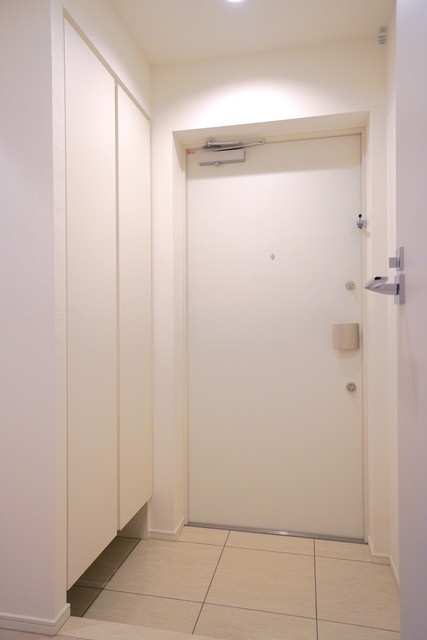 アジールコート山手動坂の玄関|※写真は同タイプ住戸です。