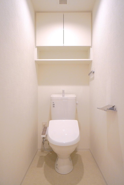 アジールコート山手動坂のトイレ|※写真は同タイプ住戸です。