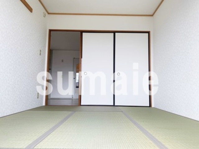 グランドール吉田の和室|6帖の和室です☆