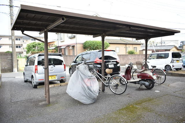 グランドール吉田のその他共用部分|駐輪場です☆