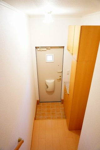 ネオグレイスの玄関|明るい玄関です