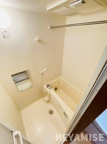 ルメール諏訪町の浴室|※反転間取りのお部屋の画像です※