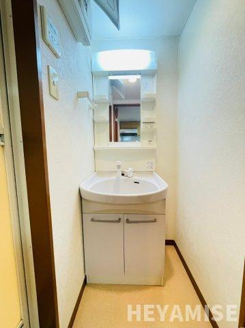 ルメール諏訪町の洗面所|※反転間取りのお部屋の画像です※