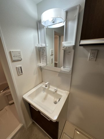 ベイルーム中央林間の独立洗面台