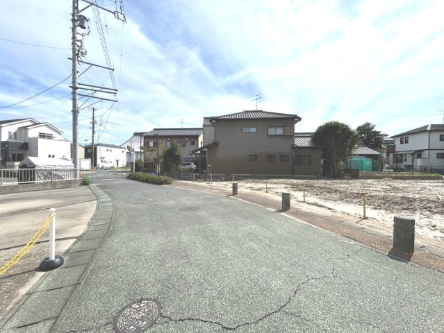 ハートフルタウン　一宮市起　全4区画分譲の前面道路含む現地写真|「現地（2026年9月18日）撮影」　
■前面道路　
■ヤマダ不動産　株式会社リライフ