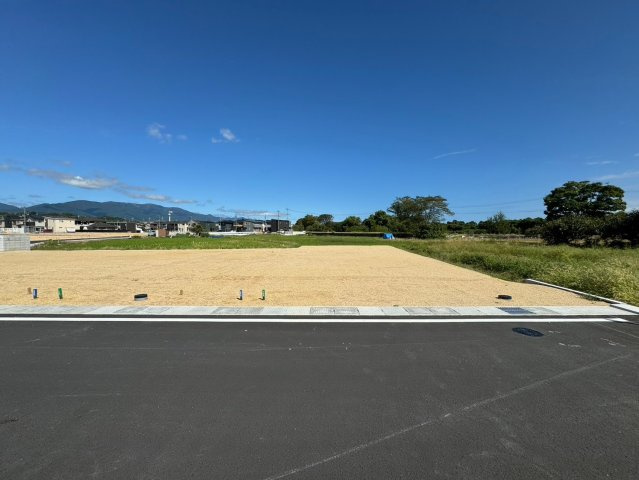 大津市堅田１丁目　建築条件無し売土地の外観|建築条件なし×約68.98坪。全32区画の大型分譲地内に残る、ゆとりある32号地です。