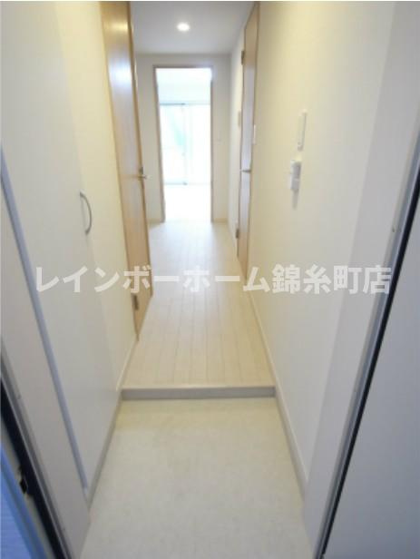 リブリ・LEGACYの玄関