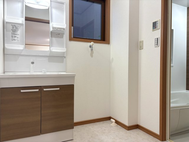 新潟市東区山木戸4丁目の独立洗面台