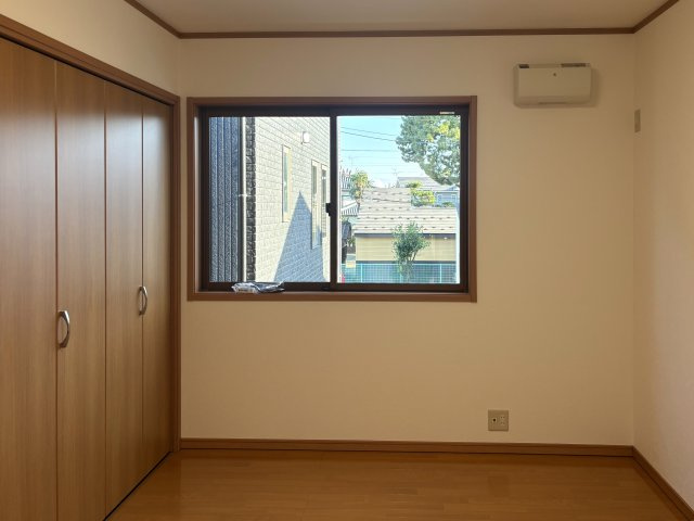 新潟市東区山木戸4丁目の洋室