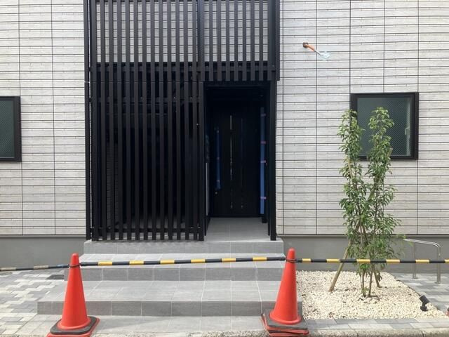 ＬＵＬＵ西尾久のエントランス