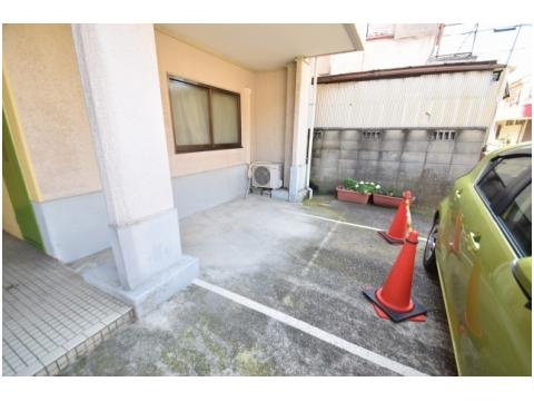 野田ヒューマンハイツの駐車場