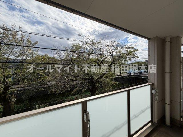 稲城市東長沼の賃貸マンションの展望