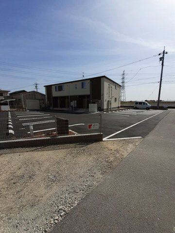 ミルブリーゼの駐車場|駐車場に車を止められます