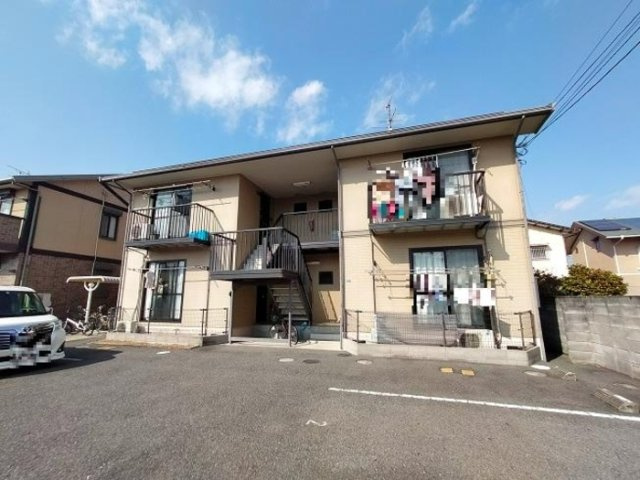 コーポラス西古松D棟の外観