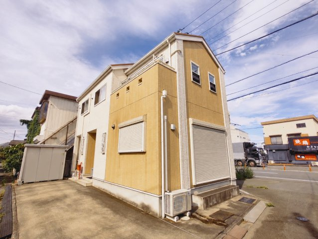 【外観】 | 坂戸市片柳 | 3方角地、日当たり良好です