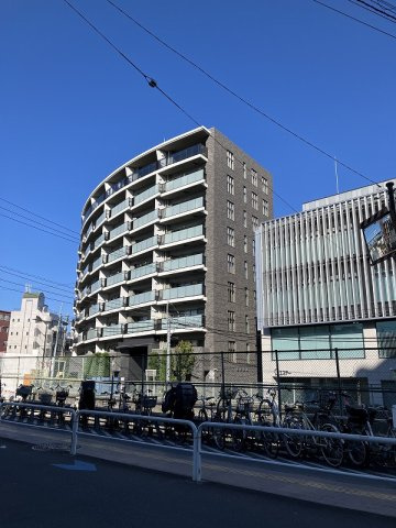 プラウド高田馬場の外観|山手線「高田馬場」駅徒歩４分！令和３年築・オートロック＆宅配ボックス付きマンション、プラウド高田馬場は即日現地案内可能となっておりますので、お気軽にお問い合わせください！