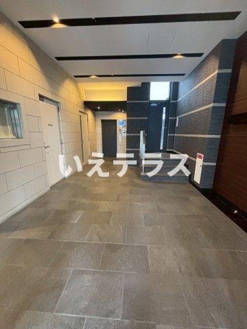 グランカリテ神戸ハーバーランド前のロビー