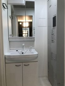 ＣＯＣＯＦＬＡＴ板橋の独立洗面台