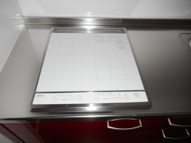 グローレジッドのキッチン|コンパクトなキッチンで掃除もラクラク