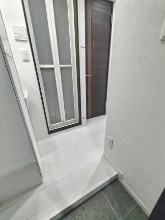 エスタシア南千住の玄関