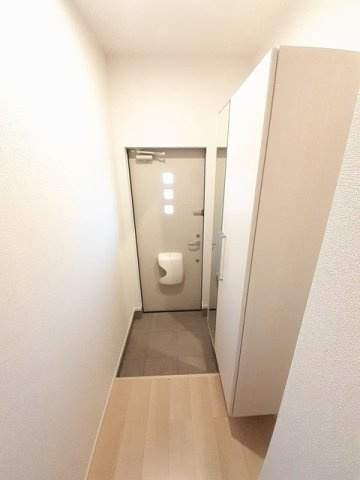 レジデンス・エアリーの玄関