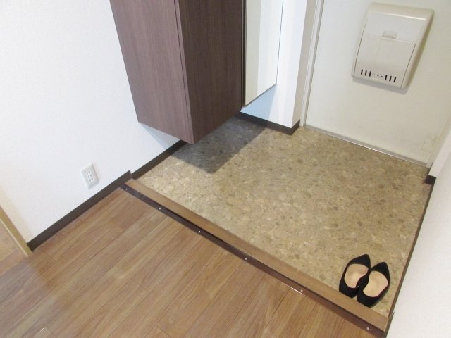 メルベーユ宝塚の玄関|収納もある玄関です