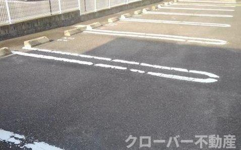 コンフォルト　Ｂの駐車場