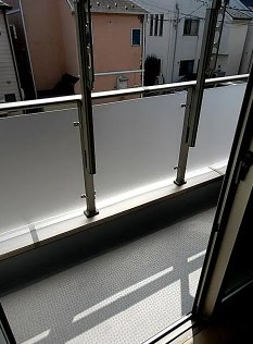 立川市高松町１丁目のアパートのバルコニー
