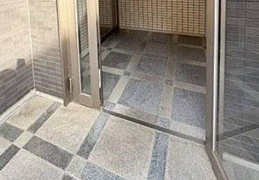 フェリーチェ高松町のエントランス