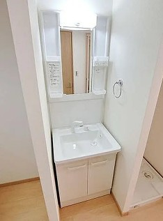 立川市高松町１丁目のアパートの独立洗面台
