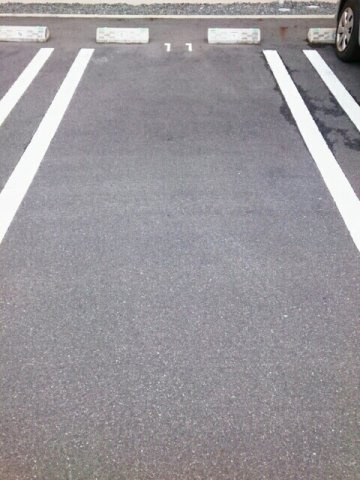 マリーアンジュの駐車場