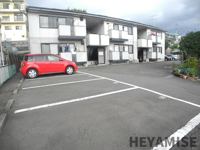 セジュールカメリアの駐車場