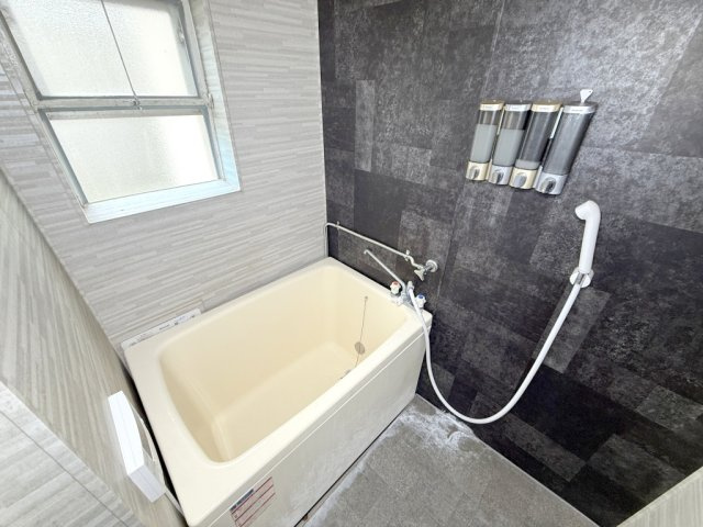 奈良市中登美ヶ丘１丁目の賃貸マンションの浴室