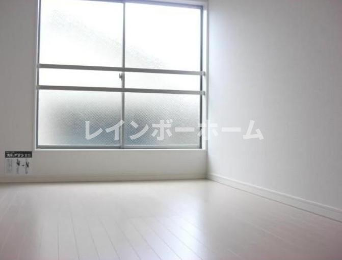 グリーンヒルズ【仲介手数料：50％OFF】対象物件！の居間・リビング