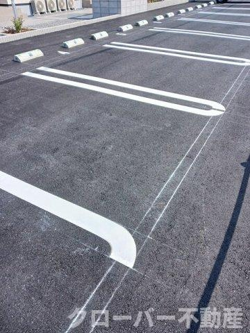 サンリーフの駐車場