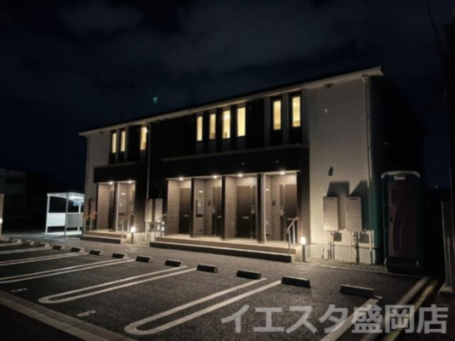 ヴァンクレールの外観|外観写真（夜）